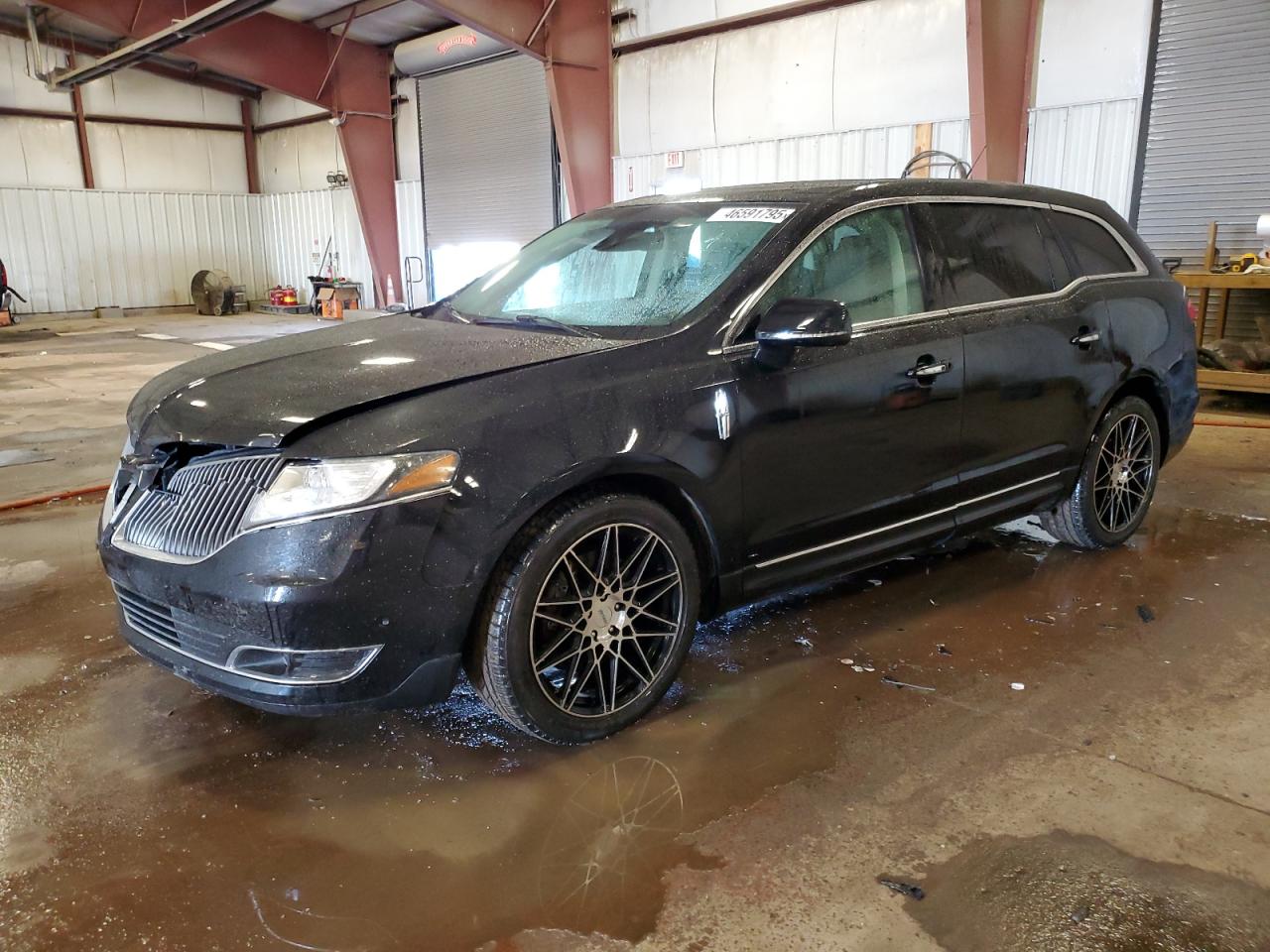 2013 Lincoln MKT - Image 1