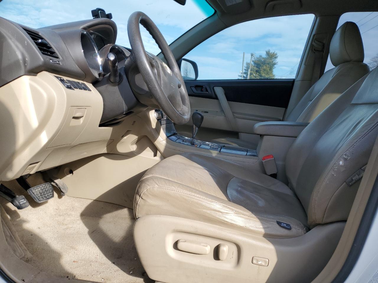 2010 Toyota Highlander - Image 7