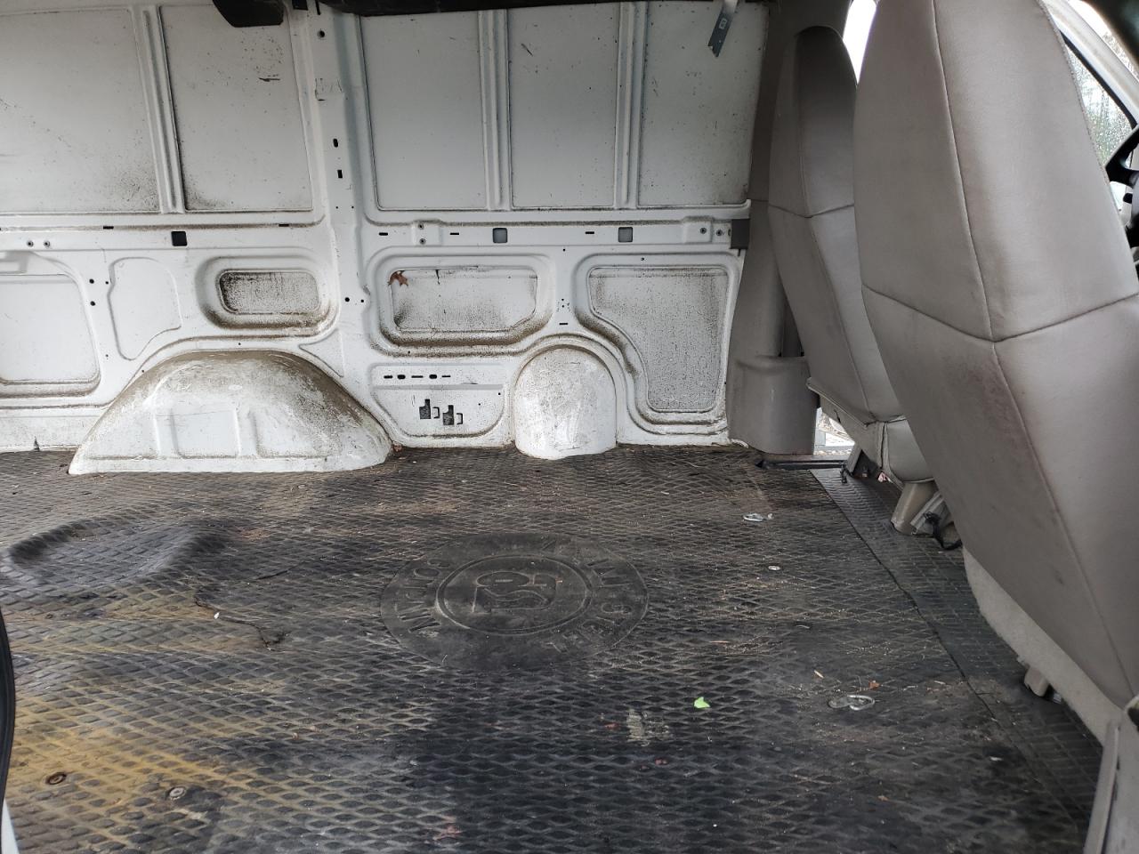 2005 Chevrolet Astro - Image 12