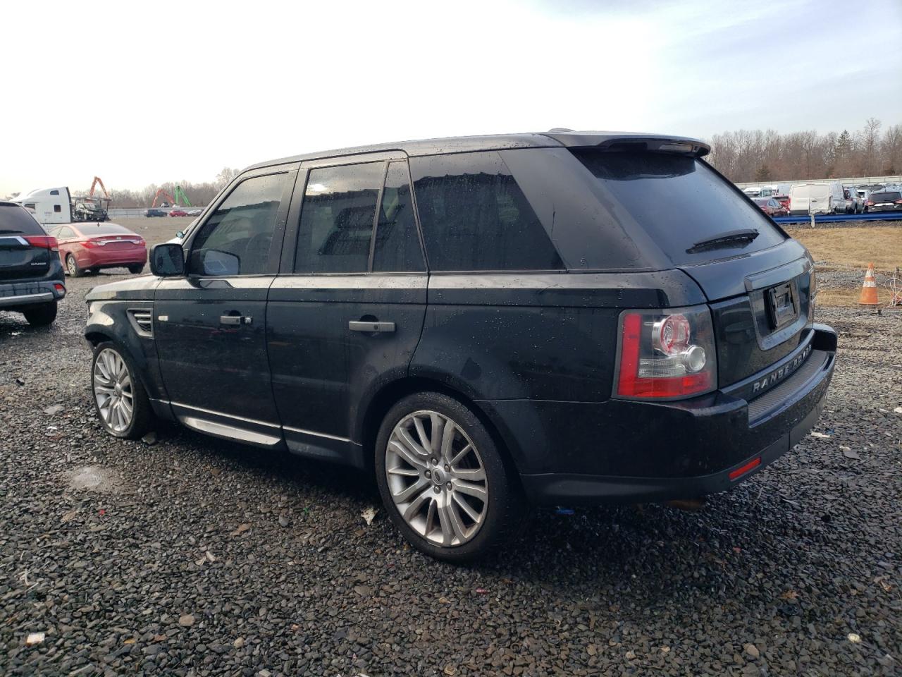 2011 Land Rover Range Rover - Image 2