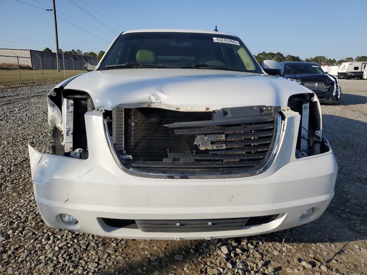 2013 GMC Yukon - Image 5