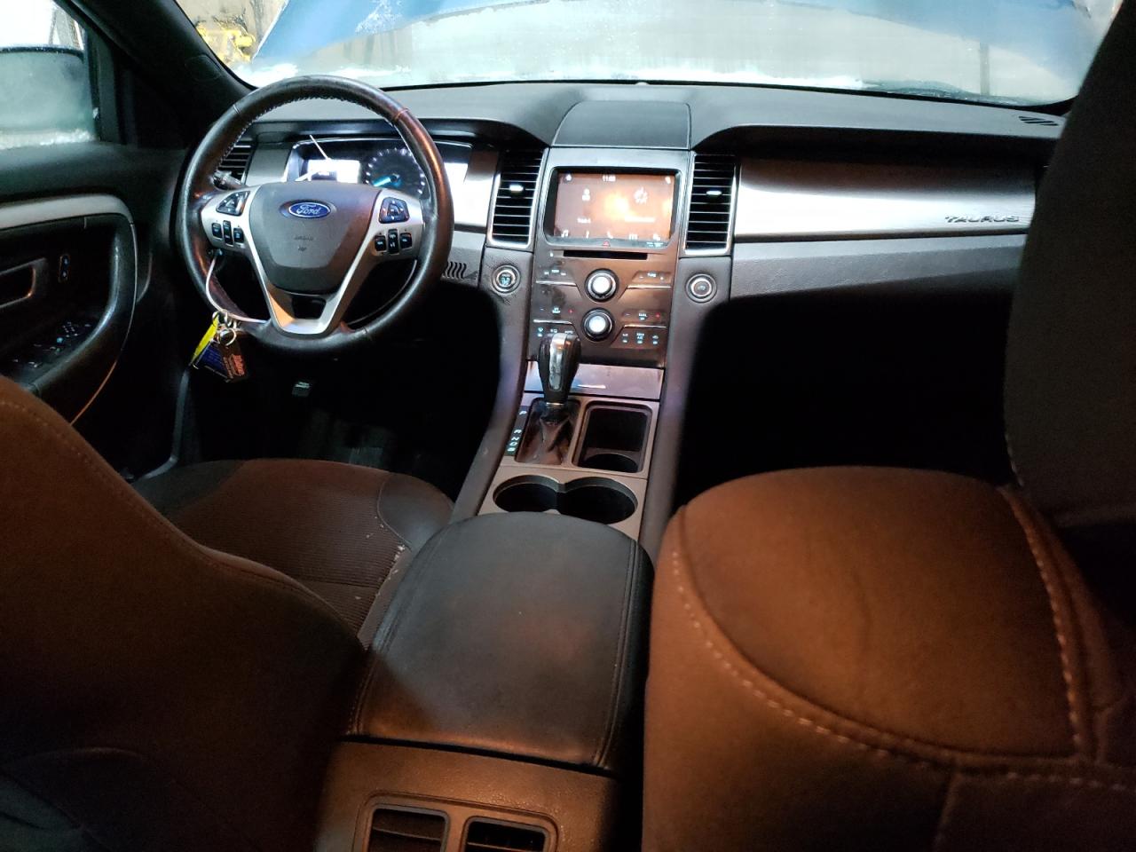 2018 Ford Taurus - Image 8