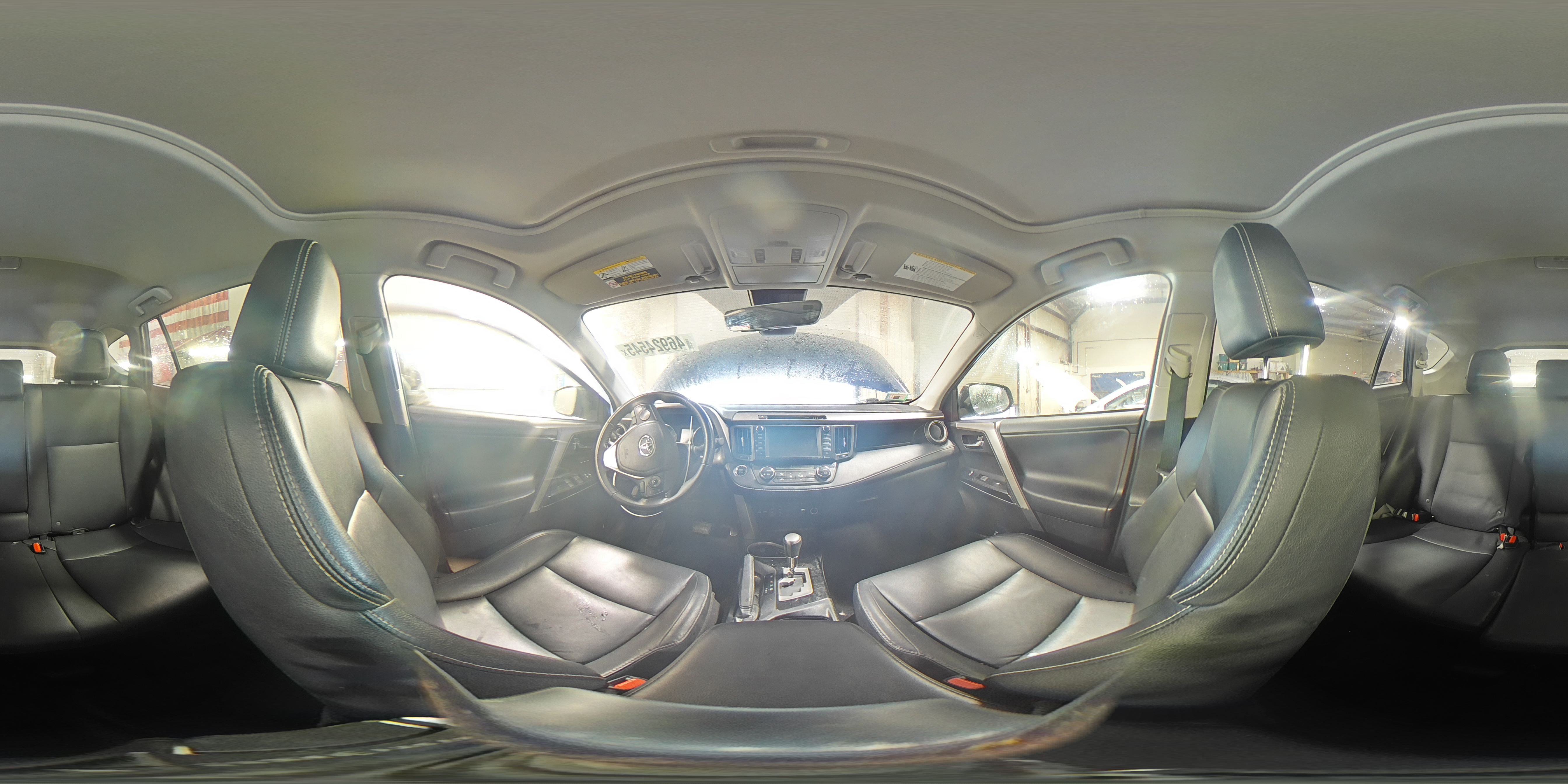 2018 Toyota RAV 4 - Image 14