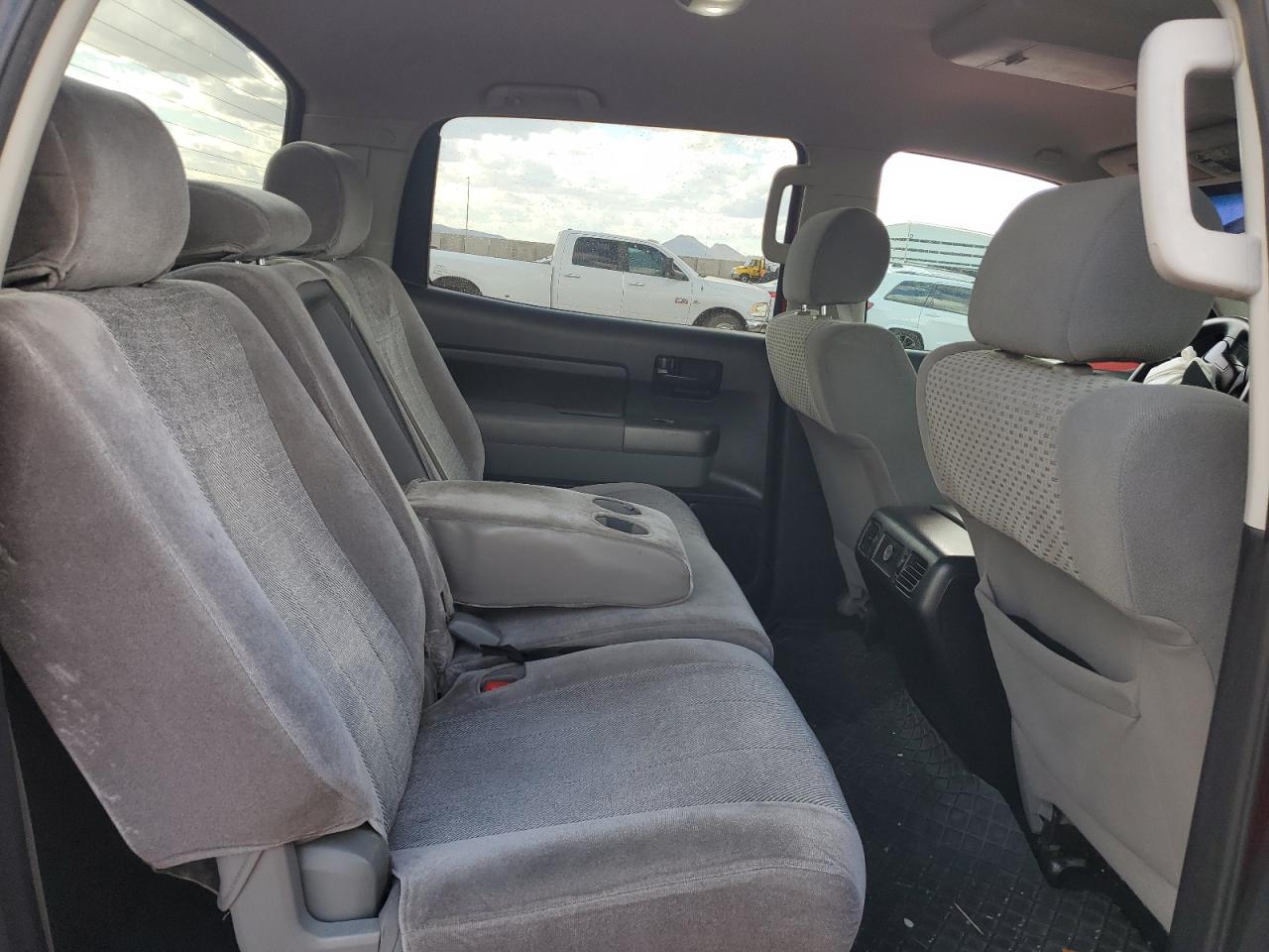 2012 Toyota Tundra - Image 10