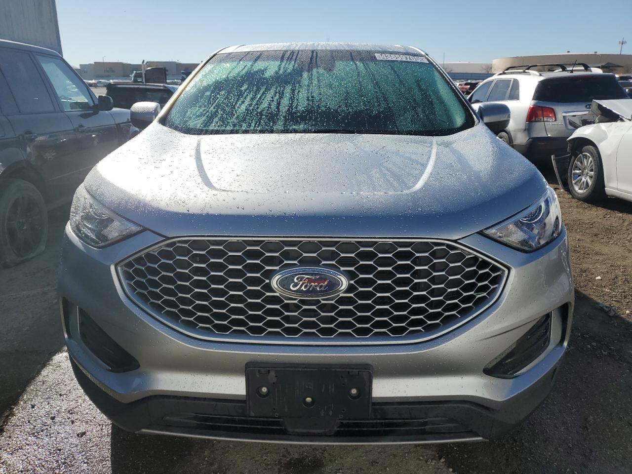 2023 Ford Edge - Image 5