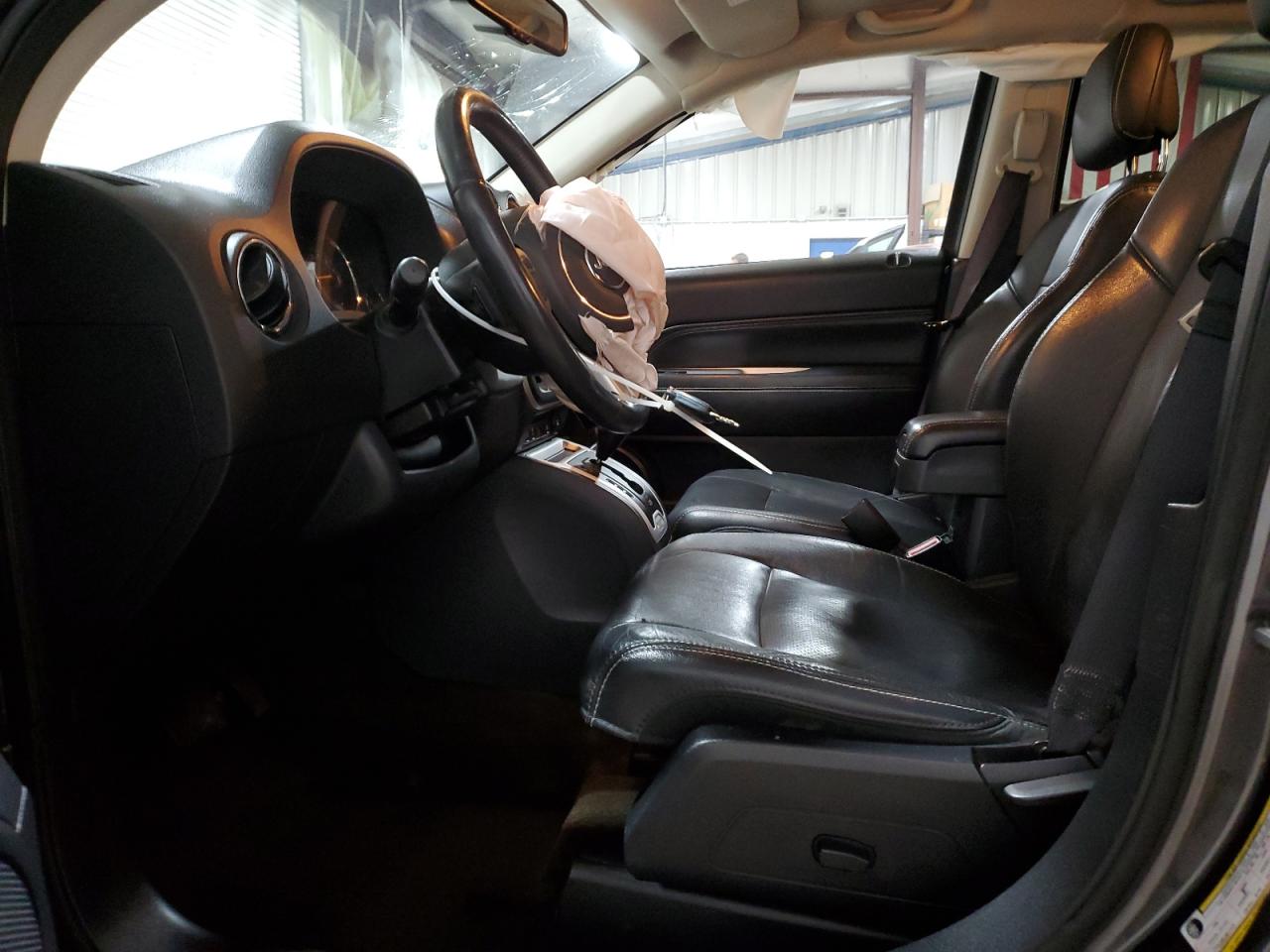 2016 Jeep Compass - Image 7