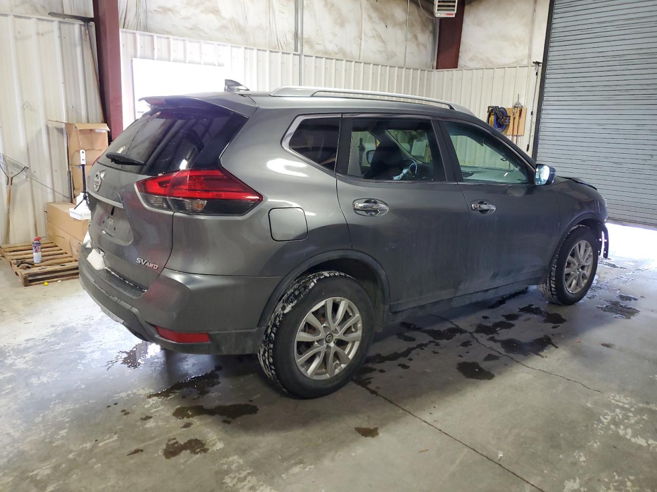2017 Nissan Rogue - Image 3