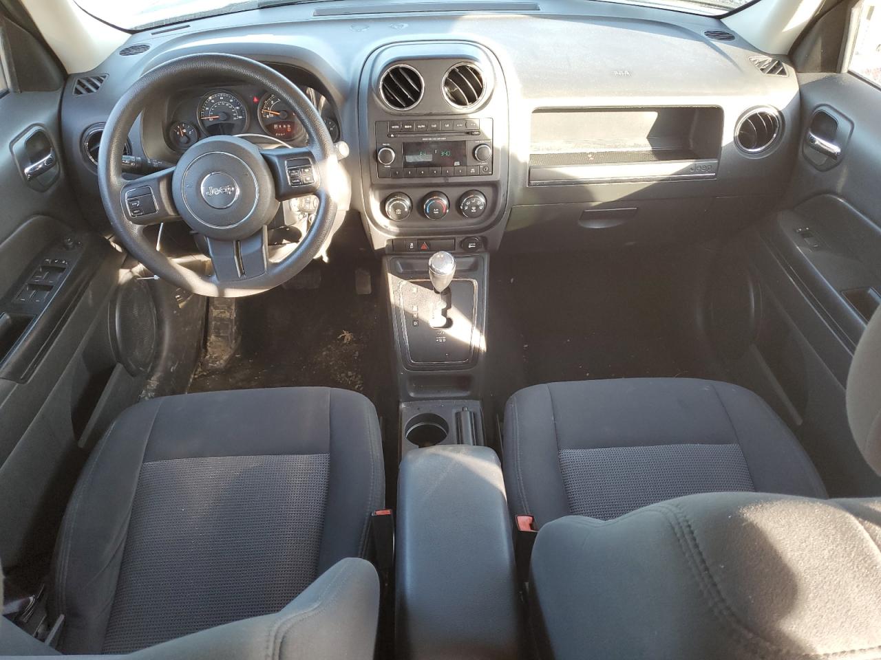 2014 Jeep Liberty (Patriot) - Image 8