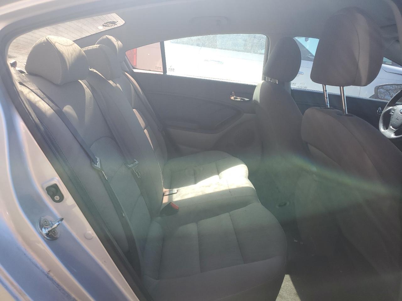 2015 Kia Forte - Image 10