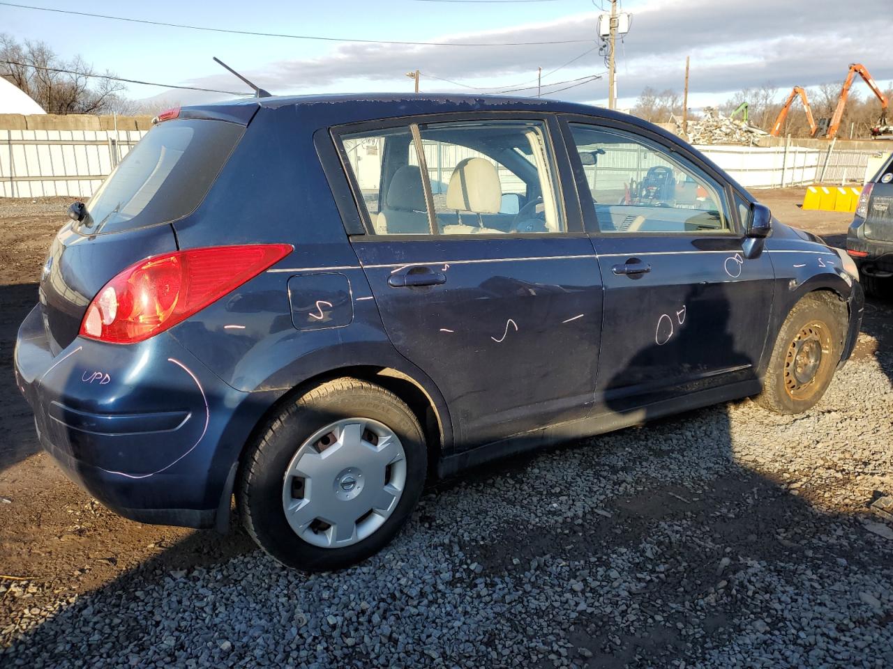 2007 Nissan Versa - Image 3