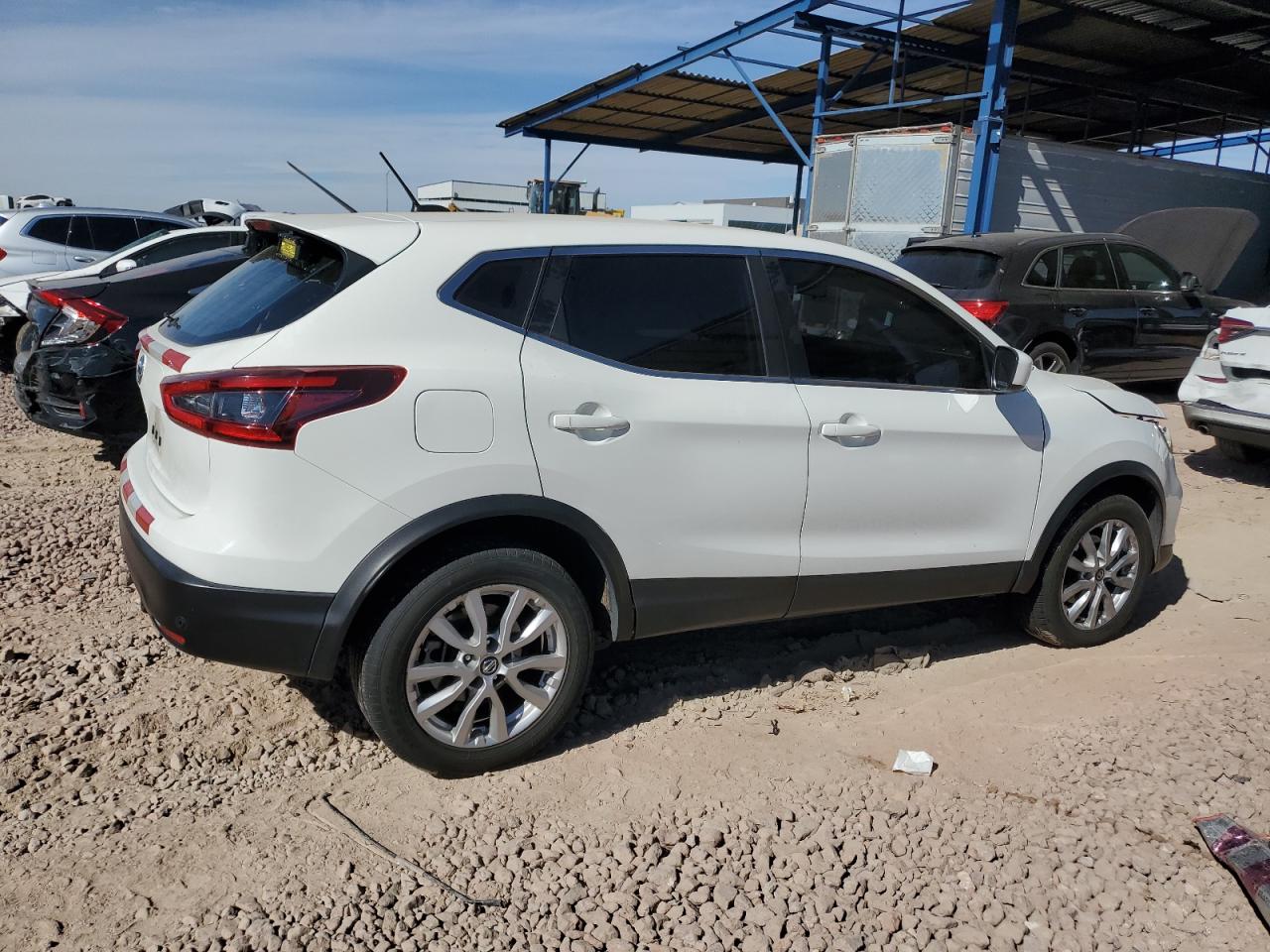 2021 Nissan Rogue - Image 3
