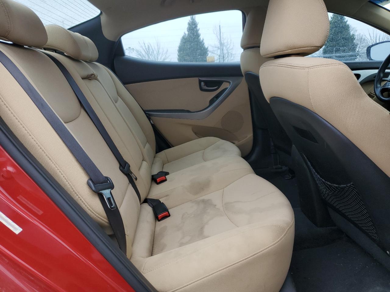 2013 Hyundai Elantra - Image 10