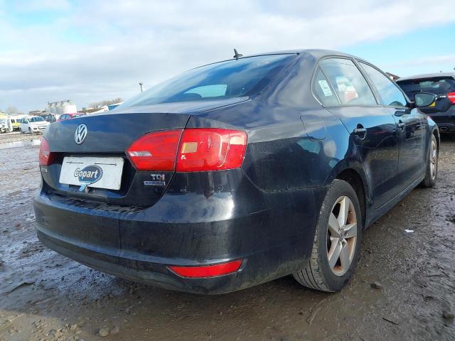 2013 VOLKSWAGEN JETTA SE B