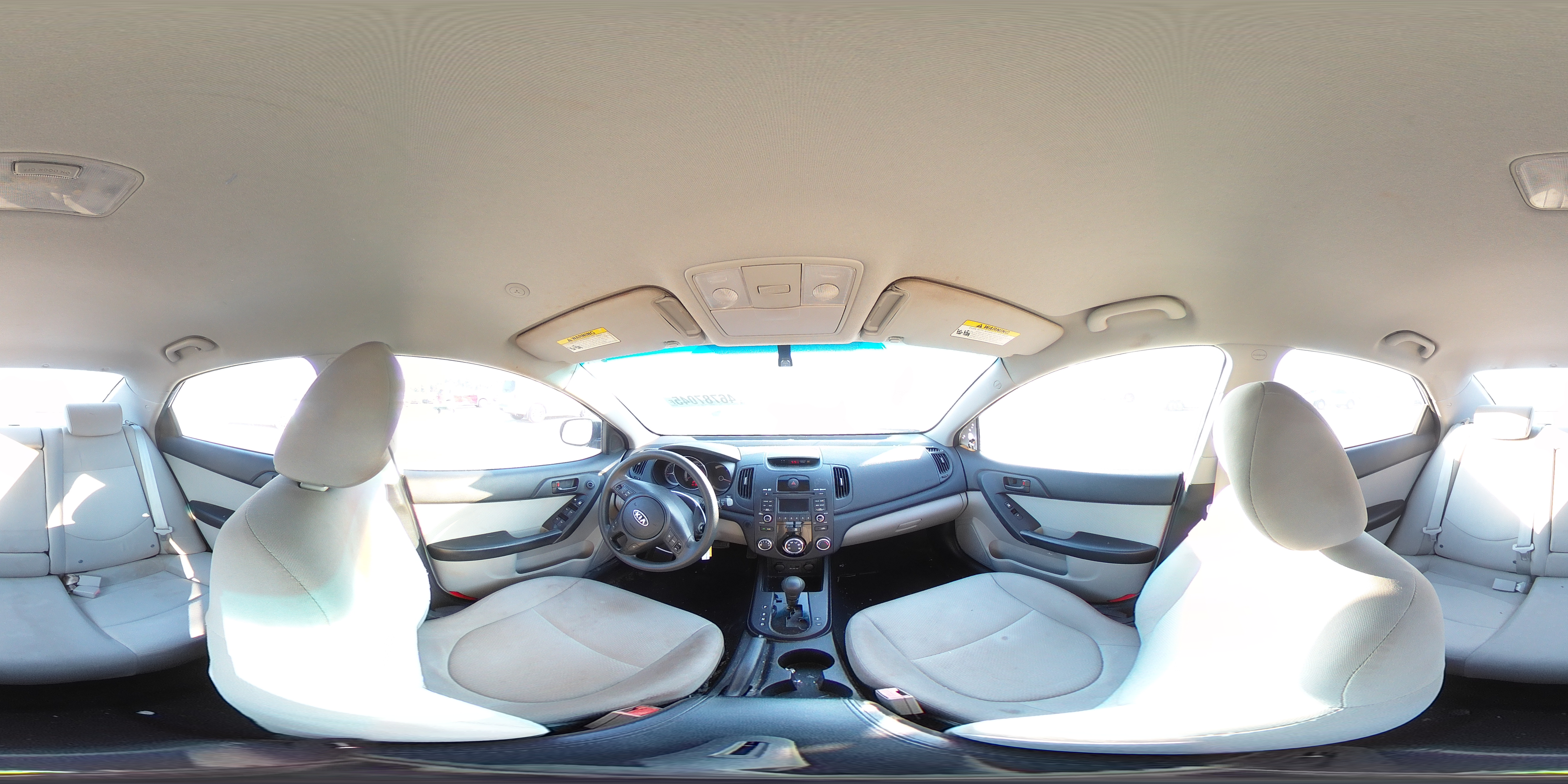 2010 Kia Forte - Image 12
