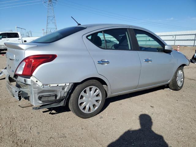  NISSAN VERSA 2016 Серебристый