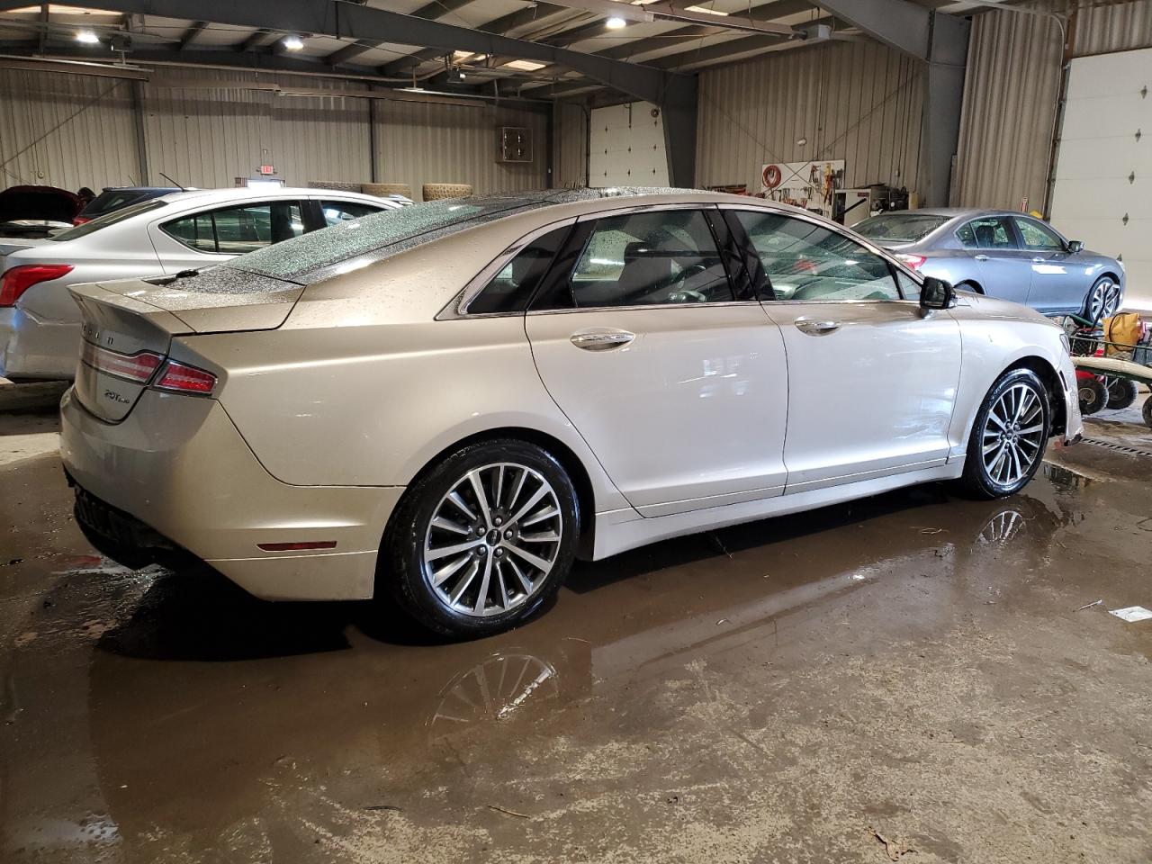 2017 Lincoln MKZ - Image 3