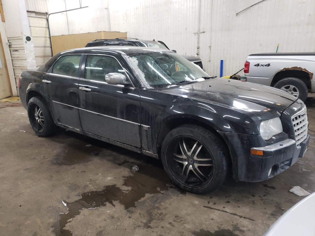 2007 Chrysler 300 - Image 4