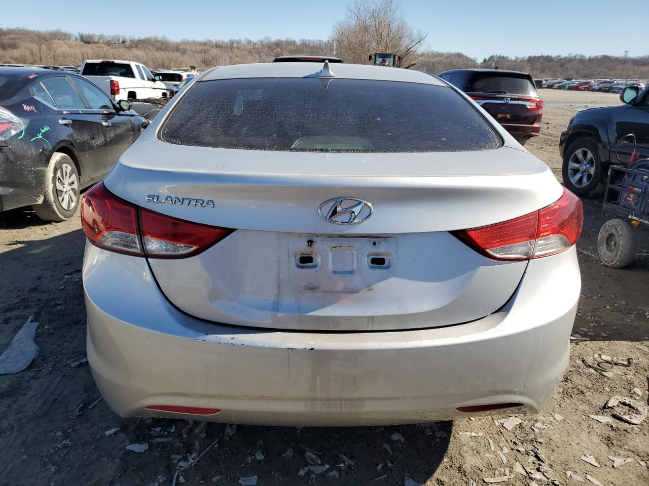 2012 Hyundai Elantra - Image 7