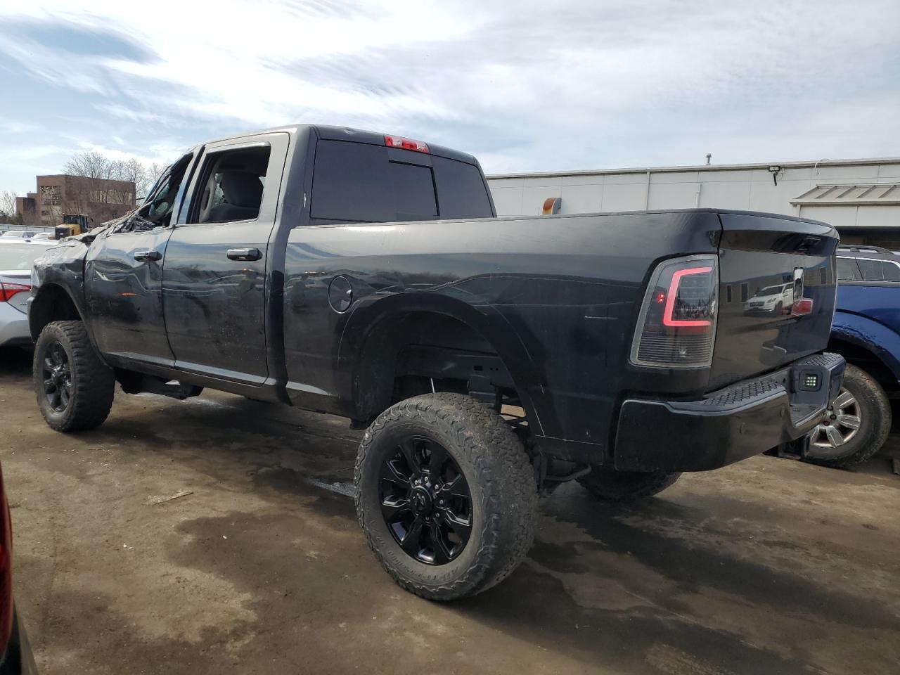 2015 RAM 2500 - Image 2