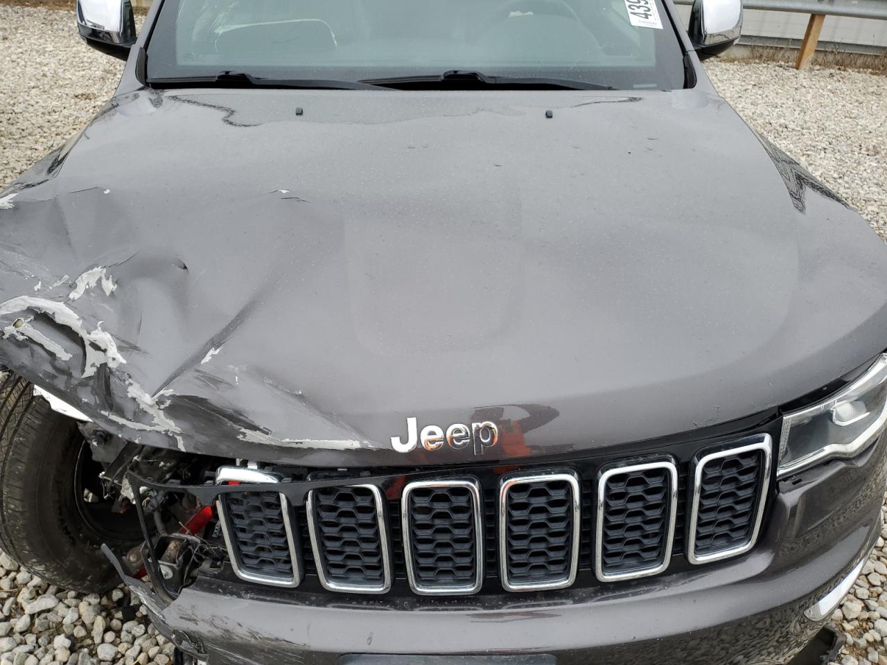 2017 Jeep Grand Cherokee - Image 13