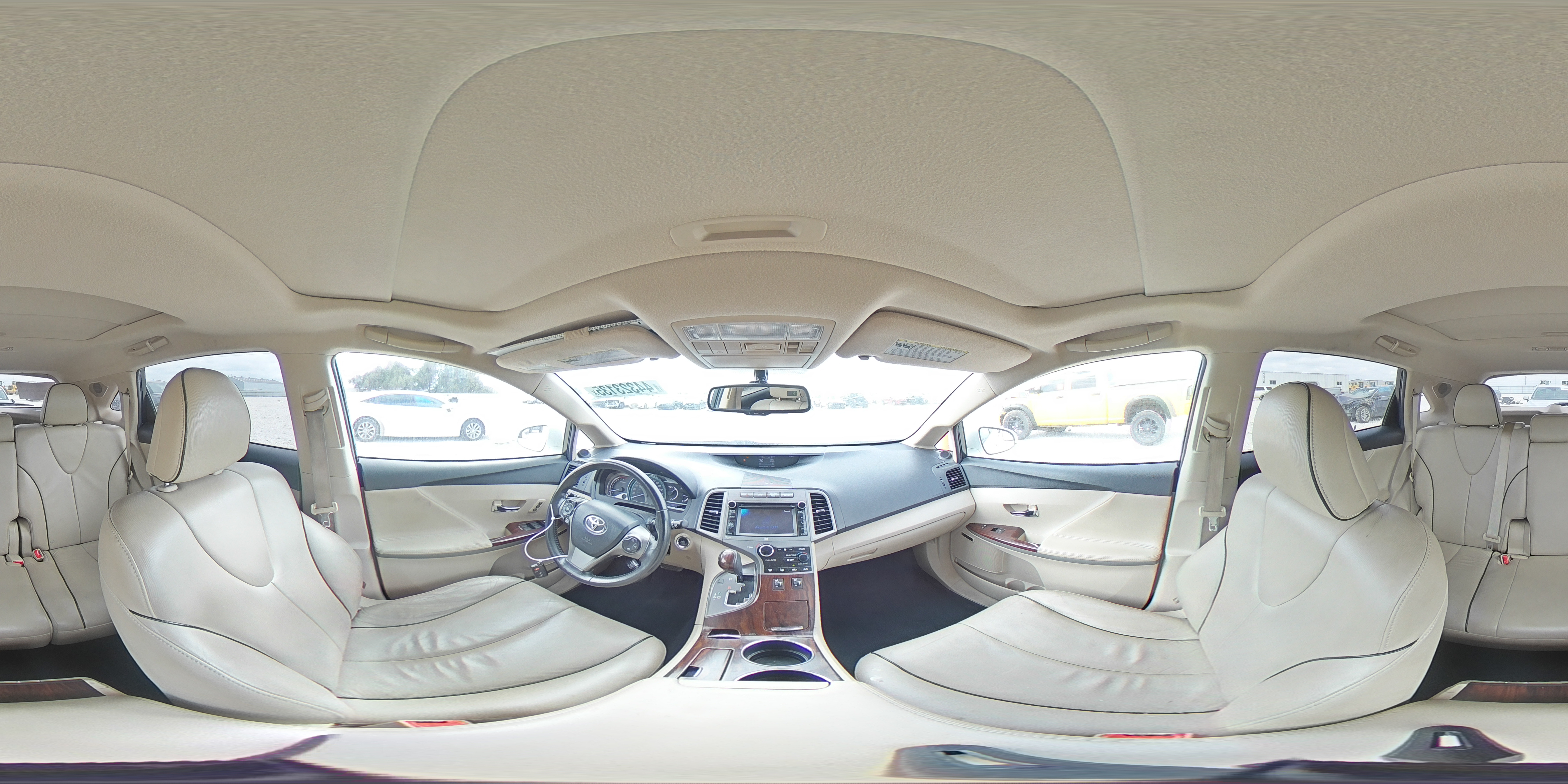 2013 Toyota Venza - Image 14