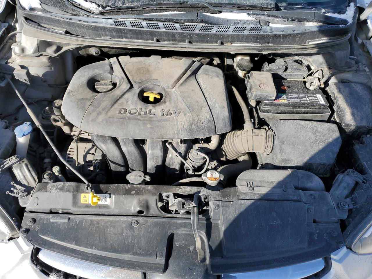 2013 Hyundai Elantra - Image 12