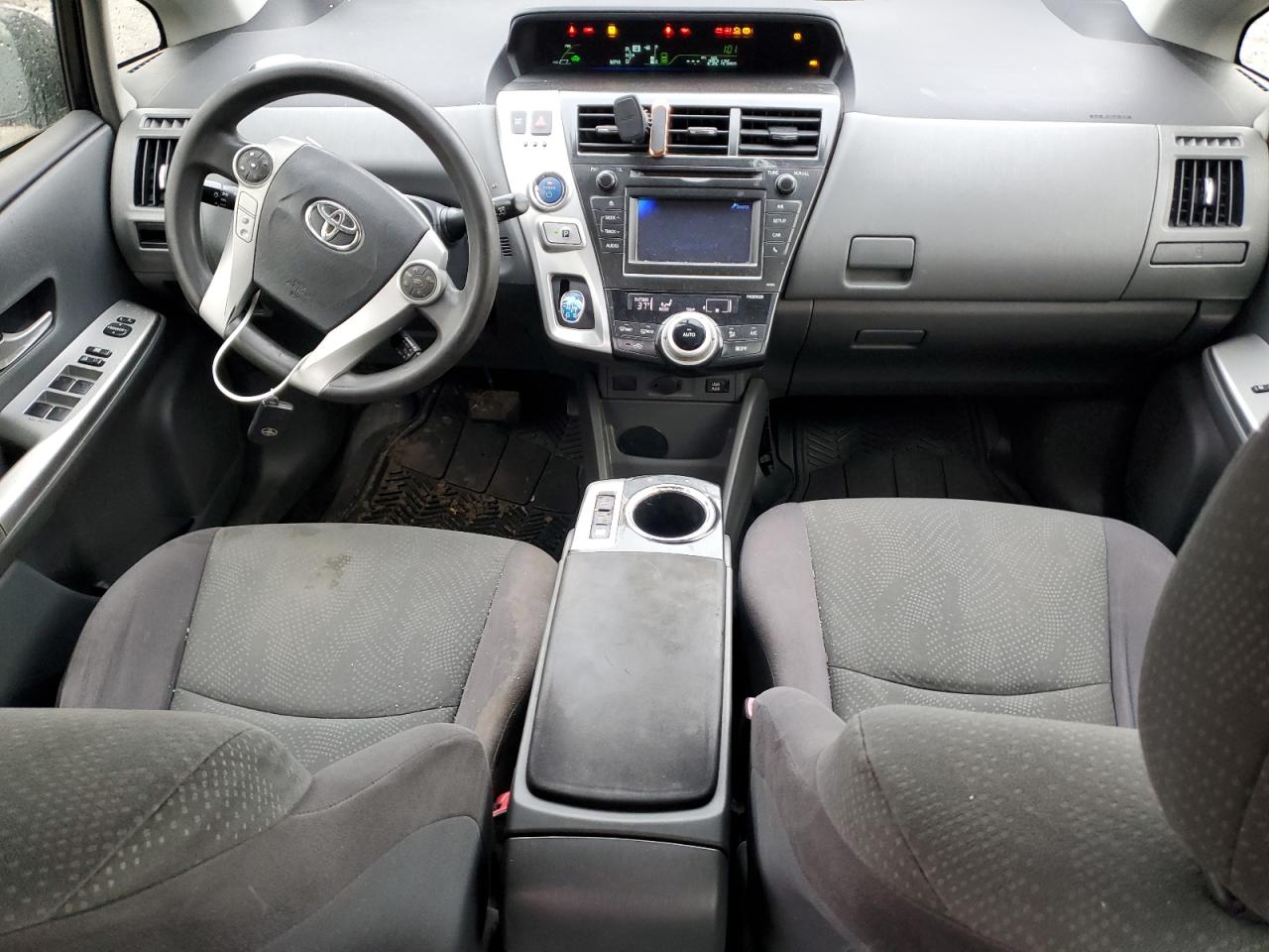 2014 Toyota Prius - Image 8