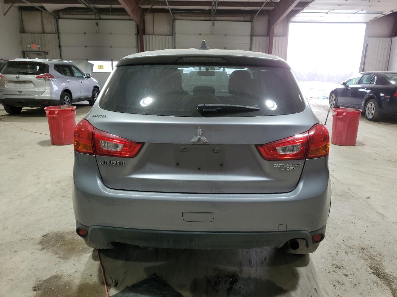 2017 Mitsubishi Outlander - Image 6