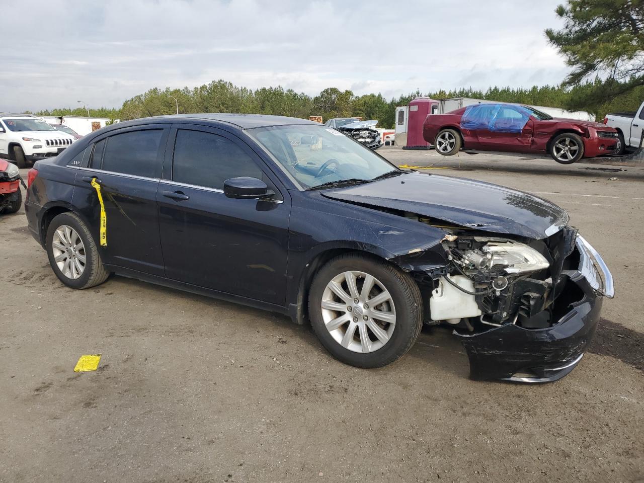 2011 Chrysler 200 - Image 4