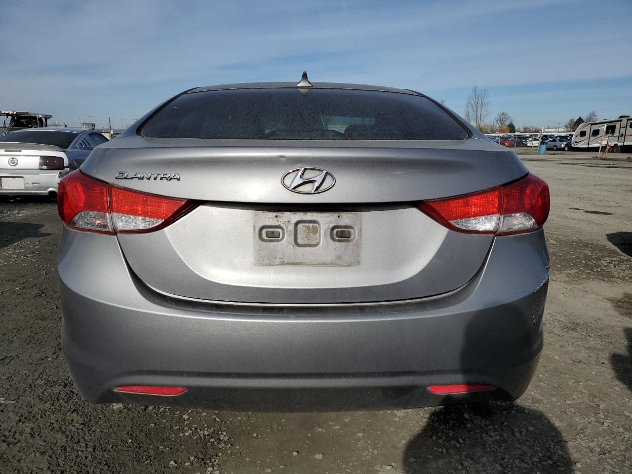 2011 Hyundai Elantra - Image 6