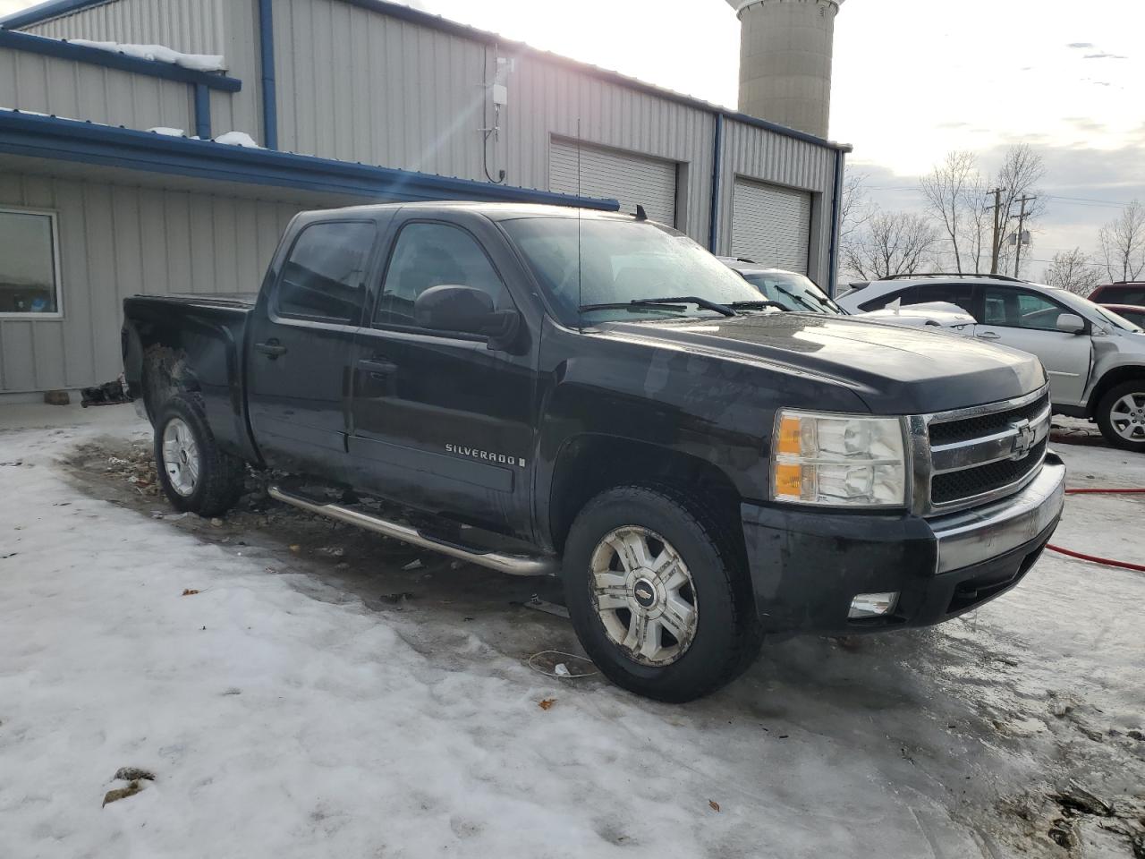 2007 Chevrolet Silverado - Image 4