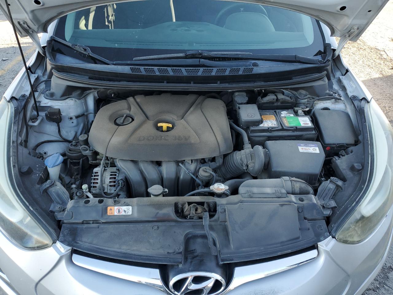 2016 Hyundai Elantra - Image 11