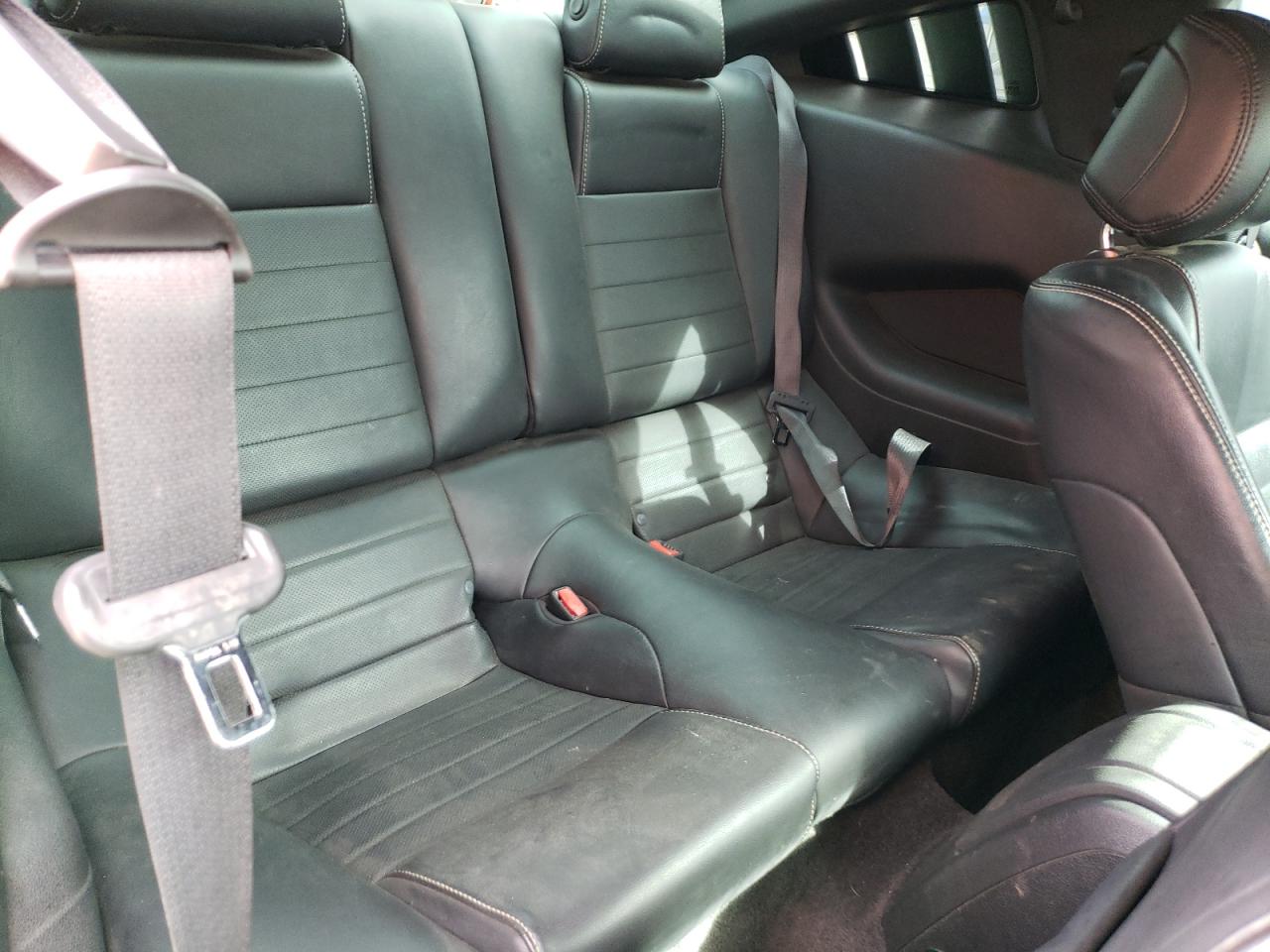 2013 Ford Mustang - Image 11