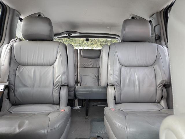 2004 TOYOTA SIENNA XLE