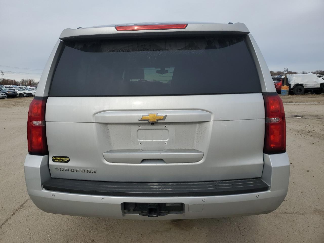 2015 Chevrolet Suburban - Image 6