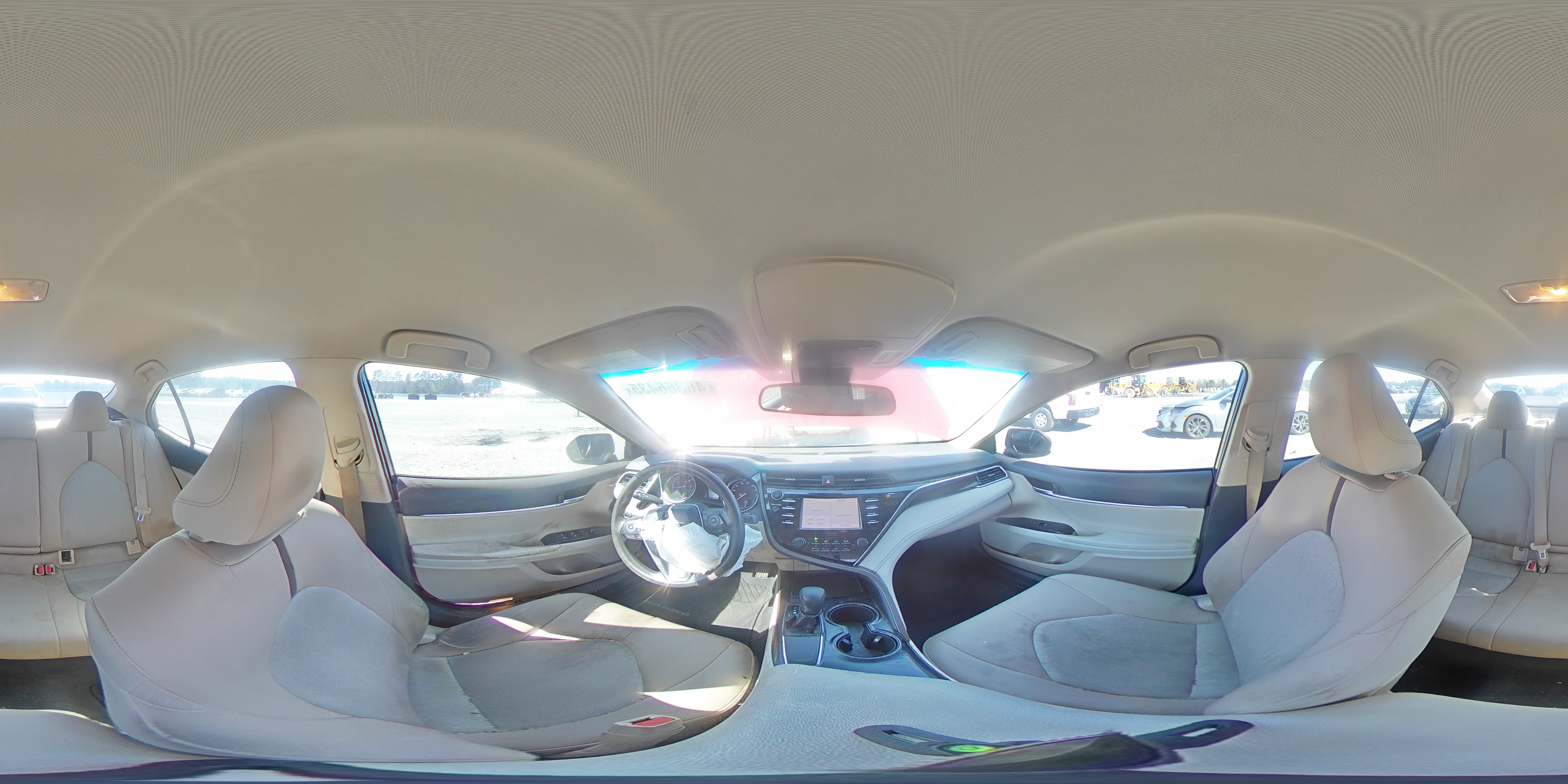 2018 Toyota Camry - Image 12