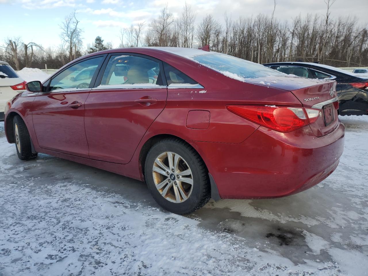 2013 Hyundai Sonata - Image 2
