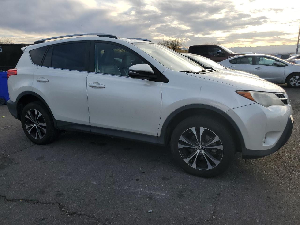 2015 Toyota RAV 4 - Image 4
