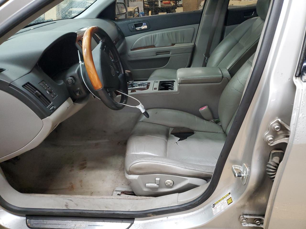 2005 Cadillac STS - Image 7
