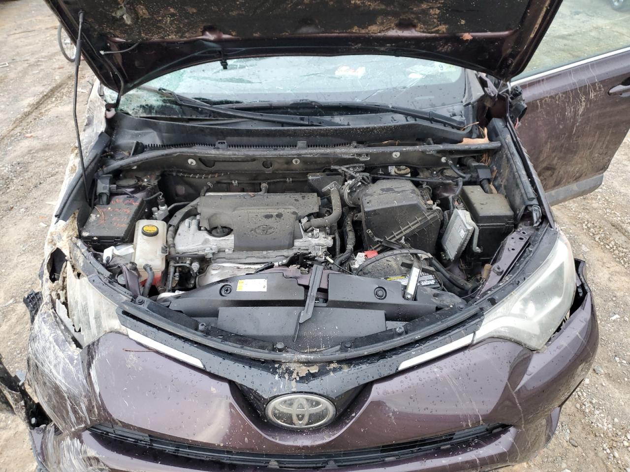 2018 Toyota RAV 4 - Image 12