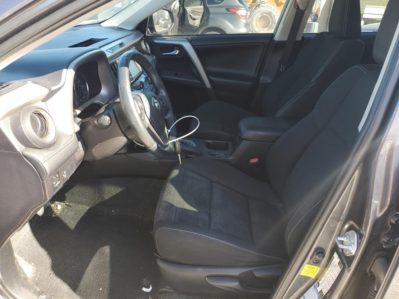 2016 Toyota RAV 4 - Image 7