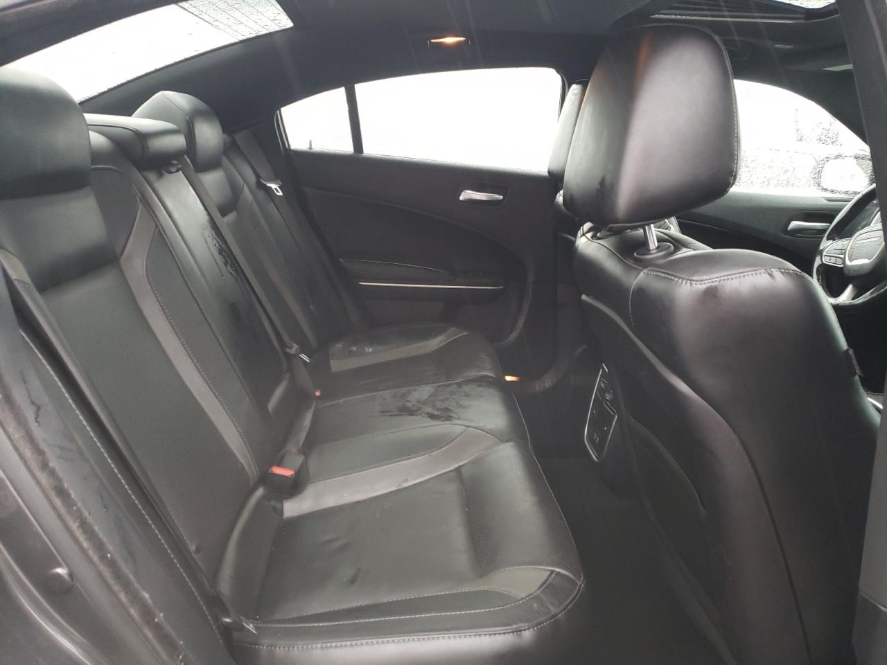 2020 Dodge Charger - Image 10