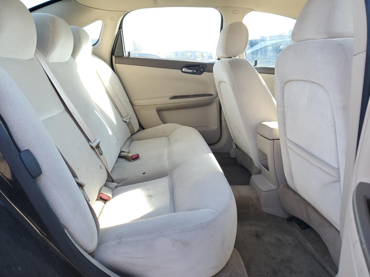 2007 Chevrolet Impala - Image 10