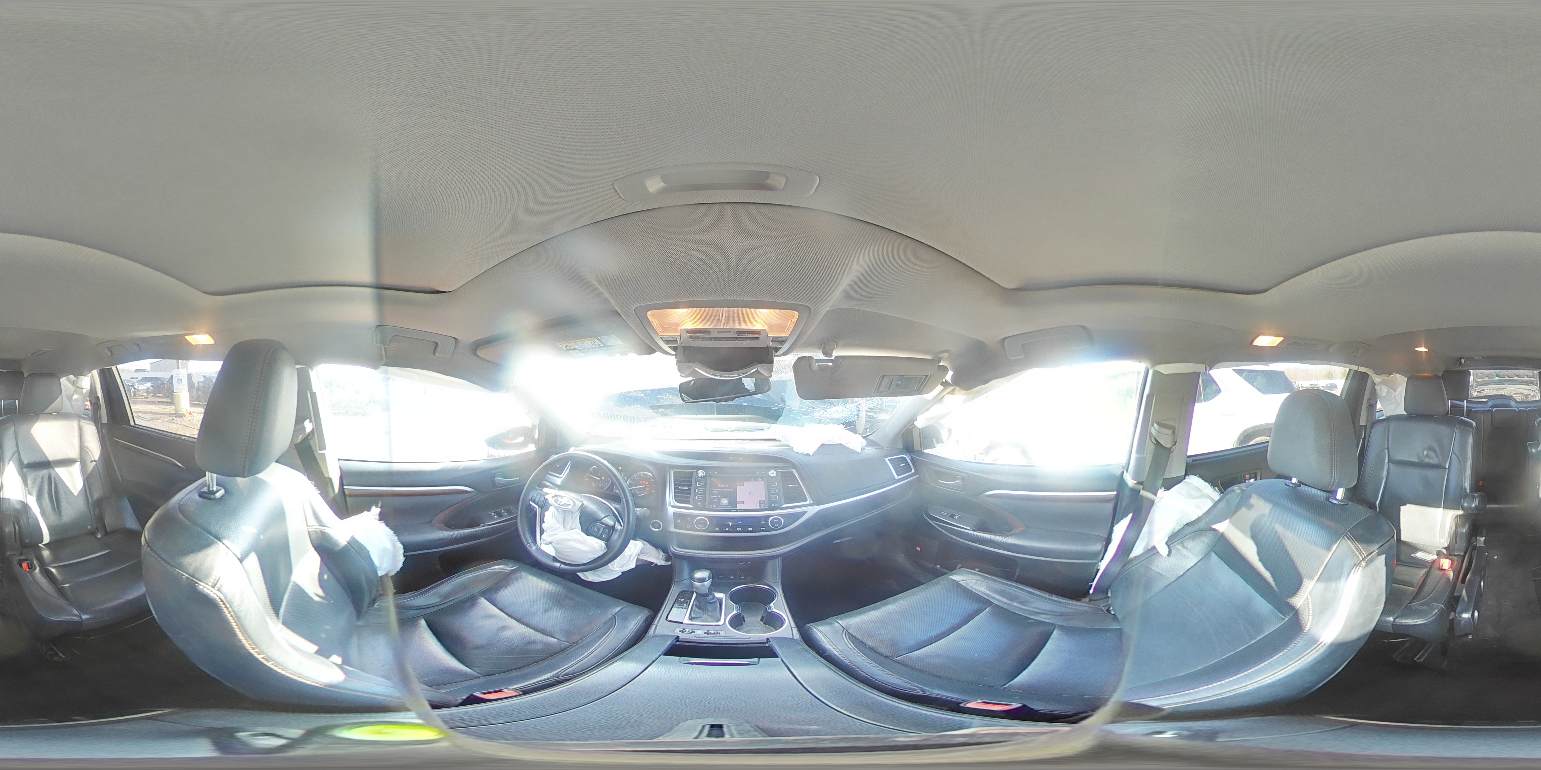 2015 Toyota Highlander - Image 16