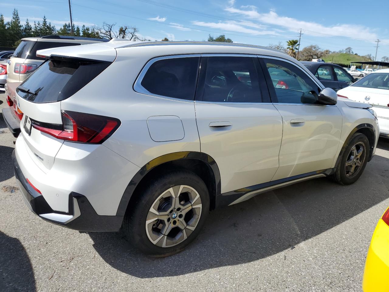2023 BMW X1 - Image 3