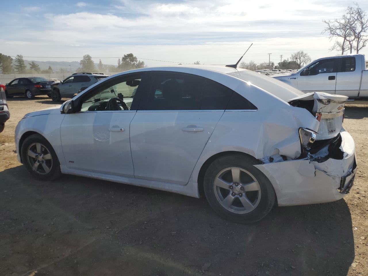 2014 Chevrolet Cruze - Image 2