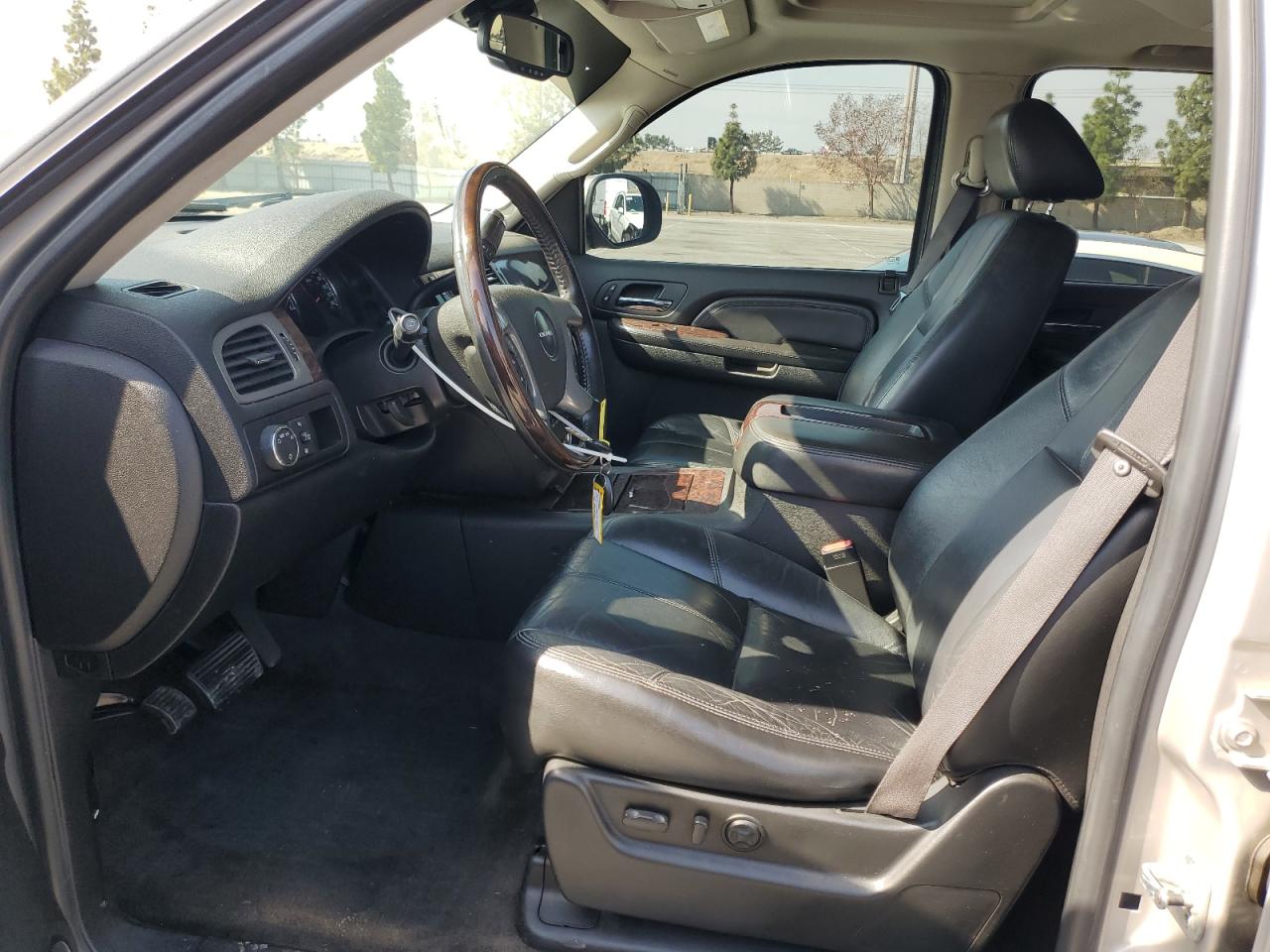 2008 GMC Yukon - Image 7