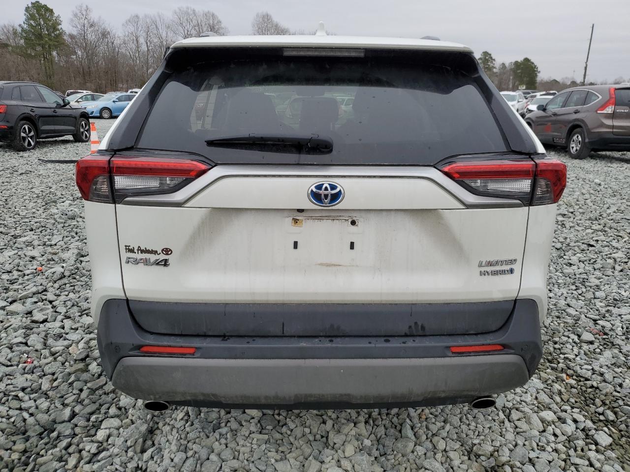 2020 Toyota RAV 4 - Image 6