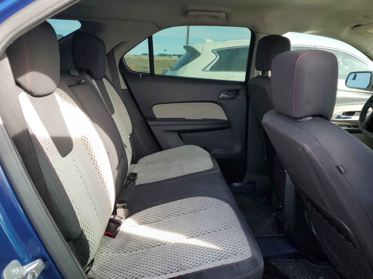 2010 Chevrolet Equinox - Image 11