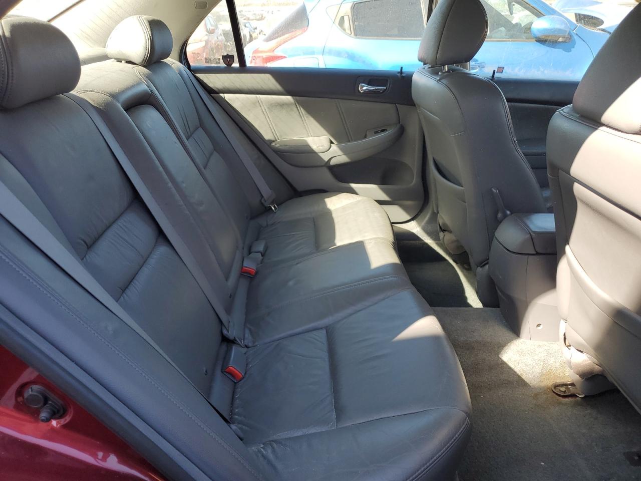 2004 Honda Accord - Image 10